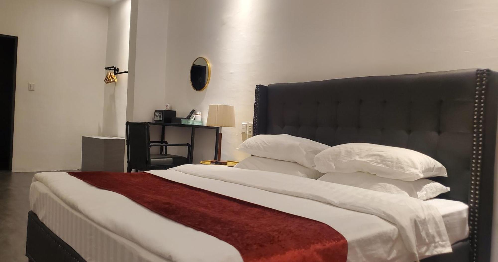 Aston Stay And Villas Mabalacat Exteriér fotografie